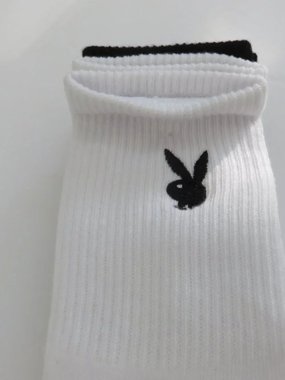 (#142) Playboy White n Black 5-PK Signature Logo Bunny Cushioned Crew Socks